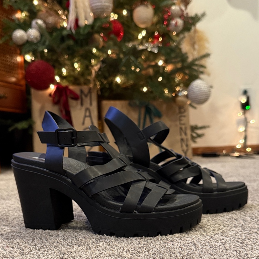 MIA Black Chunky Heel Sandals